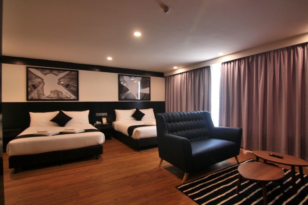 Bloommaze Boutique Hotel Puchong Bagian luar foto